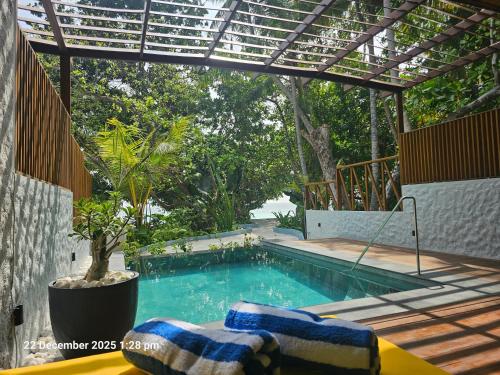 Island Luxury Retreat - Maalhos