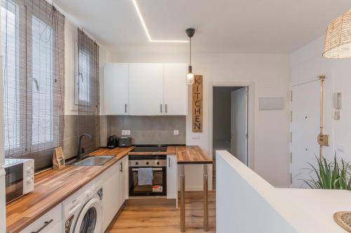 Charmingly renovated -2Bdrs 2Baths -Atocha