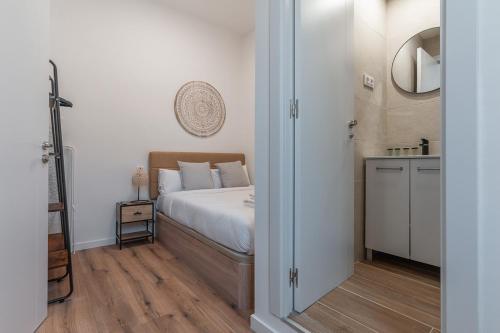 Charmingly renovated -2Bdrs 2Baths -Atocha