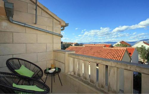2 Bedroom Stunning Apartment In Supetar