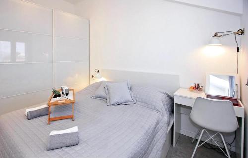 2 Bedroom Stunning Apartment In Supetar