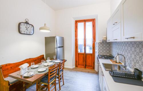 1 Bedroom Lovely Apartment In Firenze