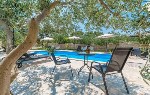 Amazing Apartment In Biograd Na Moru