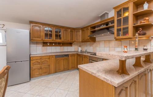 Amazing Apartment In Biograd Na Moru