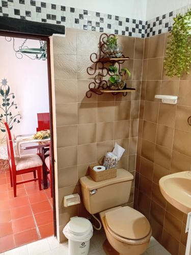 Et badeværelse på Aparta Hotel Eucalyptus