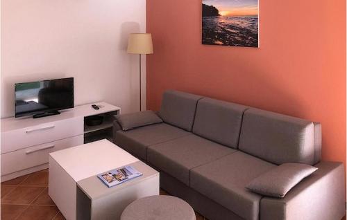 Lovely Apartment In Medulin