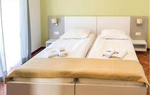 Lovely Apartment In Medulin