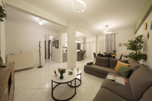 Green & Grey Family Suite 100 m Thessaloniki Cente