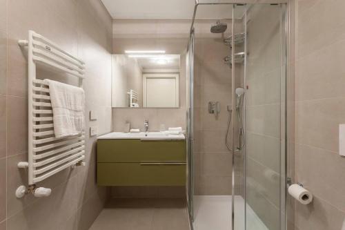 Luxury with Gym near CityLife Metro Portello