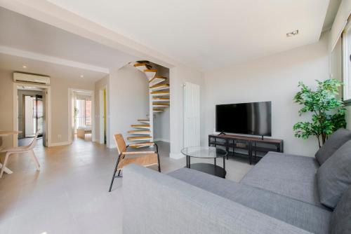 Smart Penthouse en Adrian Pulido con Parking