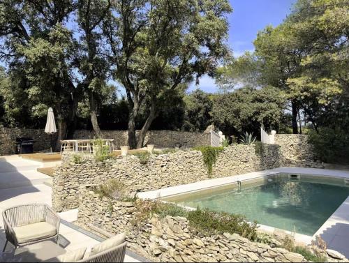 Superbe mazet provençal rénové