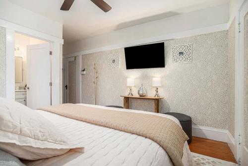 En eller flere senge i et værelse på Hemlock Room