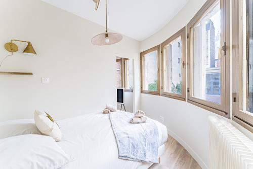 Modern Family Suite with 3 bedrooms and 2 bathrooms for 6 people