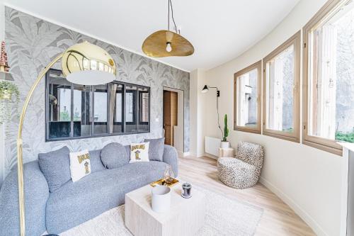 Modern Family Suite with 3 bedrooms and 2 bathrooms for 6 people