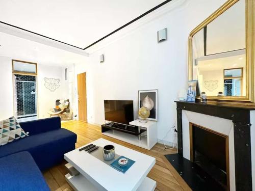 Celine 4 Charmant Studio avec une chambre, La défense
