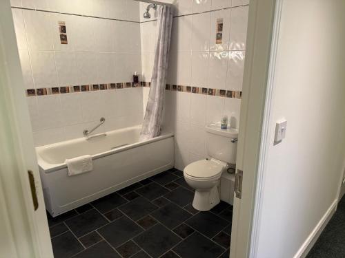 Koupelna v ubytování 36 Flesk River Apartment