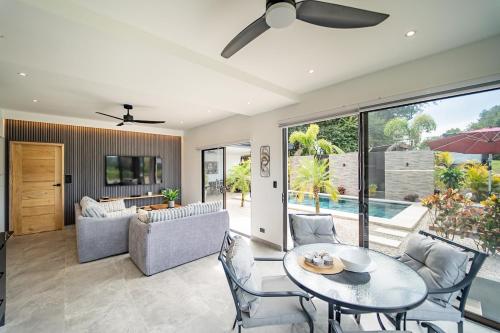 Swimmingpoolen hos eller tæt på Casa Vineta, Apartment in Duplex, close to beach