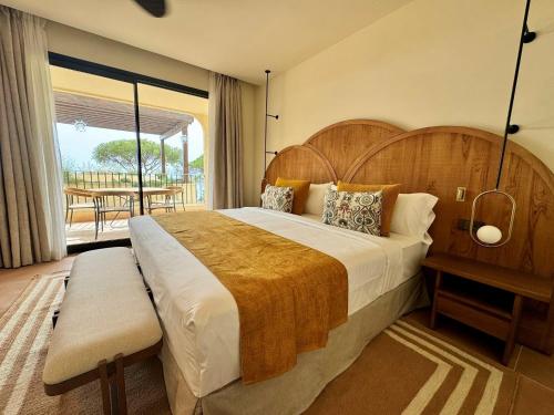 Hotel Punta Bermeja Premium — Bedroom