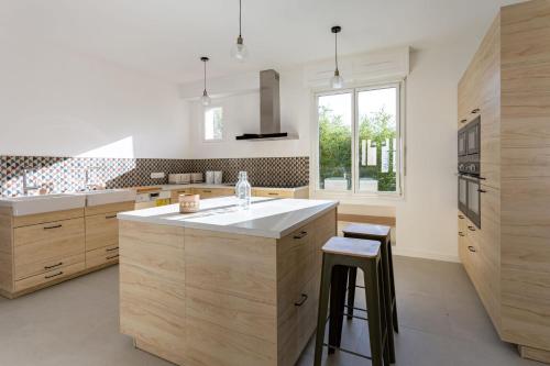 Nhà bếp/bếp nhỏ tại KenavHome Ker Laf