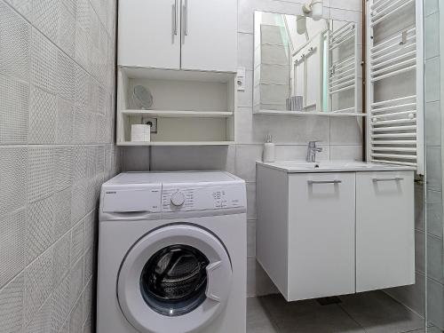 Apartment G37