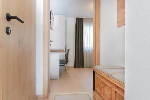 Vista Apartments photo 3