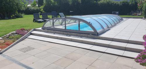 Piscina di Privatunterkunft im Erdgeschoss o nelle vicinanze