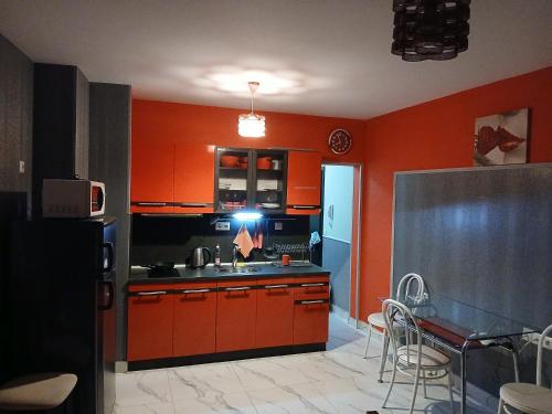 O bucătărie sau chicinetă la Studio Nera