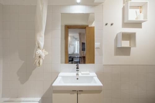 Anjos City Center Apartment by Homing