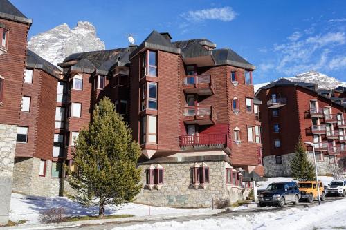Cervinia - Appartamento ristrutturato vicino alle piste da sci, fino a 6 posti letto photo 3