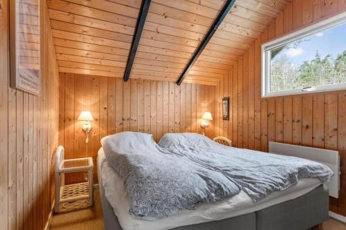 เตียงในห้องที่ TV1692-Albaek-Solbaervej-4