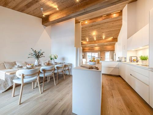 Appartement de luxe à Val-d'Isère avec piscine et parking