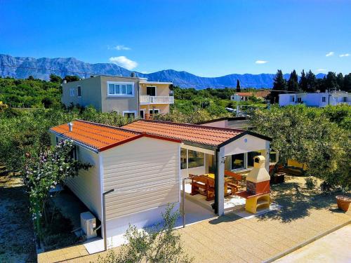 Holiday Home Manora Sucuraj Pool Gästehaus by Interhome