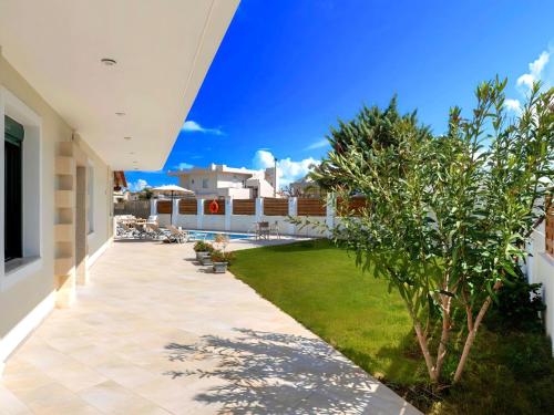 Holiday Home Eliomar Villa am Strand by Interhome