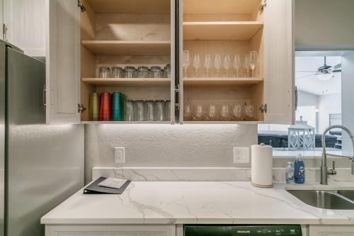 Foto dalla galleria di Central Melb Accessible 5bd 3ba Pool Sleeps 14 a Melbourne