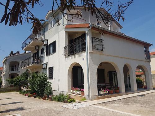 Apartment Attraktiver Standort by Interhome