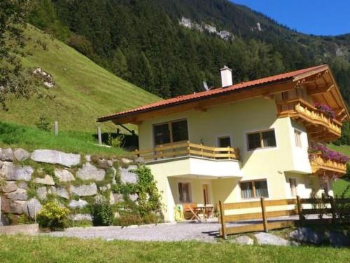 Apartment in Brandberg mit Garten by Interhome