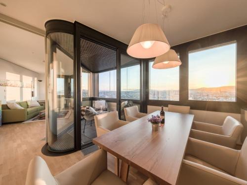 Apartment Skyflats Hills View by Interhome