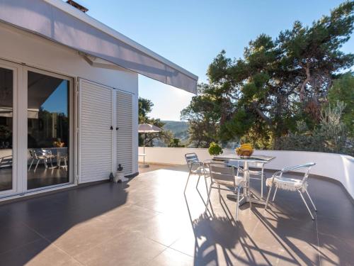 Holiday Home Haus in Splitska mit kostenlosem Parkplatz by Interhome