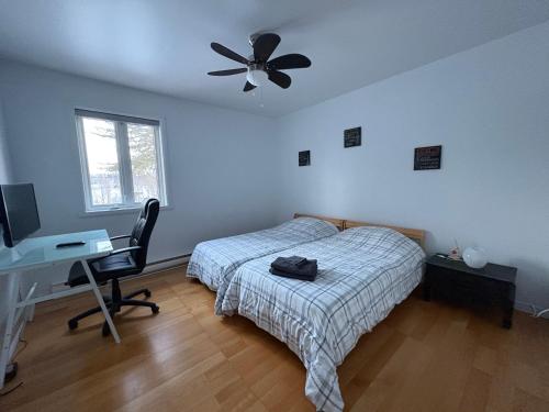 Postel nebo postele na pokoji v ubytování La Roue Dort