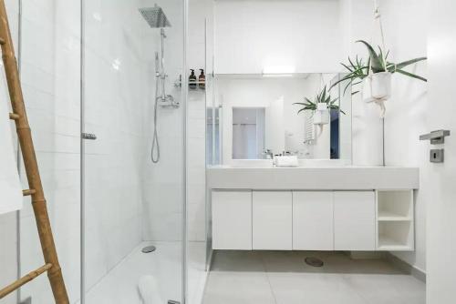 Bright Design Apartment with Spacious Balcony