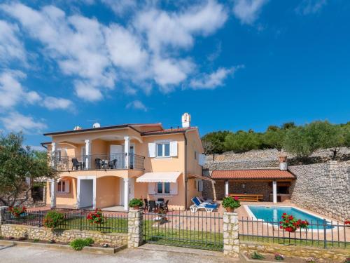 Holiday Home Am Südhang gelegen mit Meerblick by Interhome