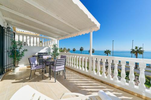 Kosta Homes - House With Sea View and Game Room