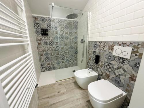 Et badeværelse på Turin Dreams