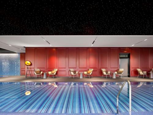 Sofitel Ambassador Seoul Hotel & Serviced Residences — Pool view