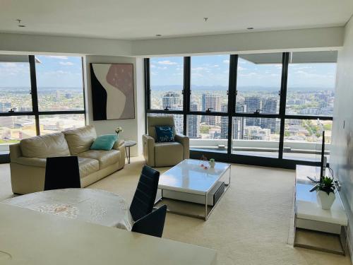 Khu vực ghế ngồi tại Brisbane CBD/Firework/River view