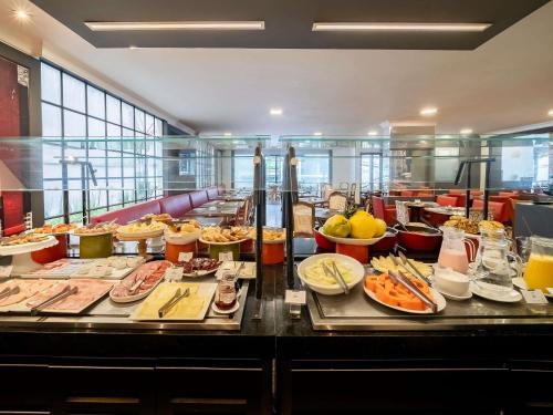 Jídlo v hotelu nebo okolí