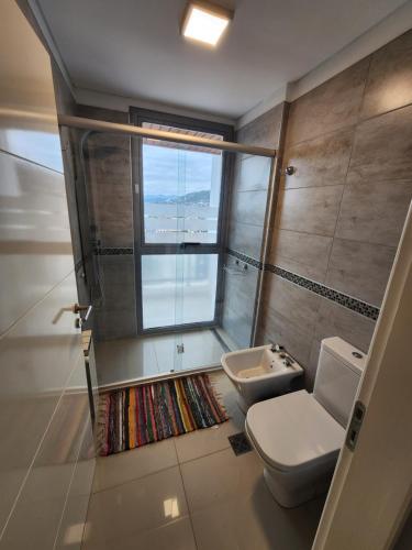 Et badeværelse på Civis Tower Excepcional Departamento