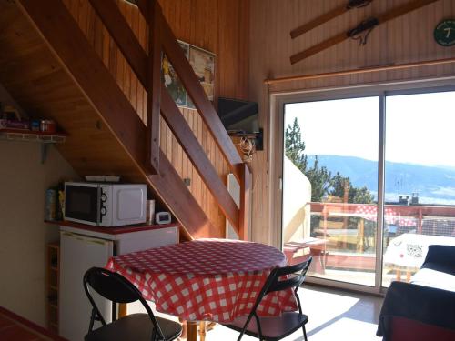 Studio lumineux avec mezzanine pour 4 personnes à Font-Romeu - FR-1-580-143