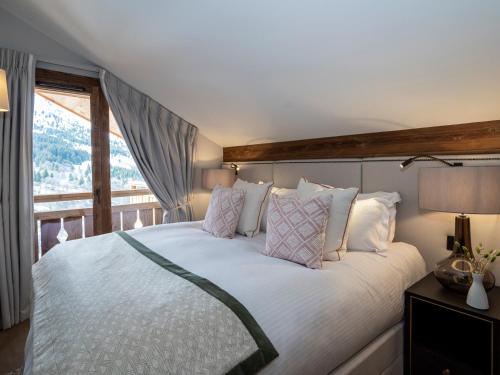 Duplex 4 chambres à Méribel, près du centre et des pistes, avec services de conciergerie - FR-1-613-47