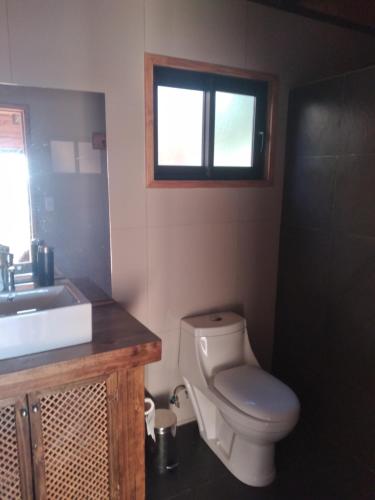 Et badeværelse på Cabañas Cochamar